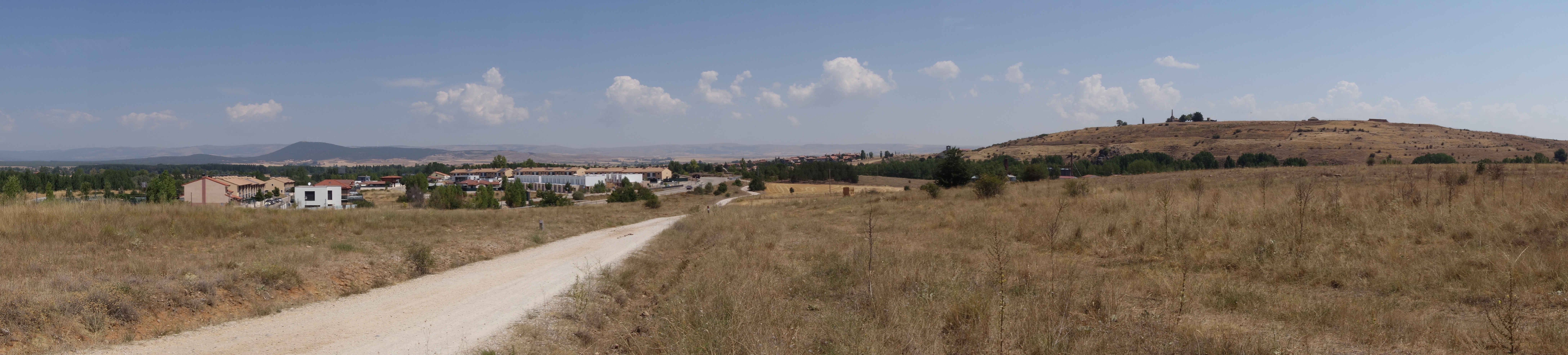 Blick zurück auf Garray - rechts der Numantia-Hügel